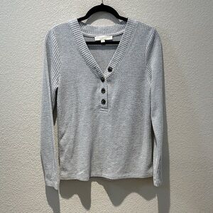 LOFT Light Gray Knit V-neck Pullover Size Medium
